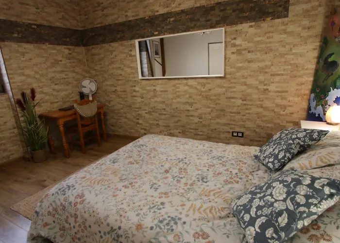 Гостевой дом Mahalo House *